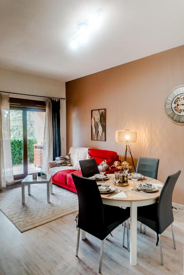 Appartement Moderne Central Avec Piscine, Garage Prive Et Terrasse Sud อูเซส ภายนอก รูปภาพ